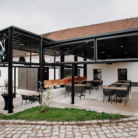 Nussboeckgut Bed & Breakfast Leonding Exterior photo